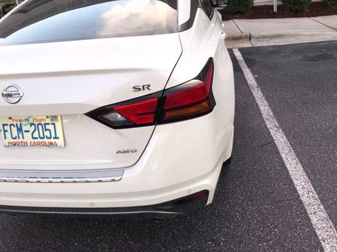 Certified 2022 Nissan Altima 2.5 SR AWD/4WD image 10