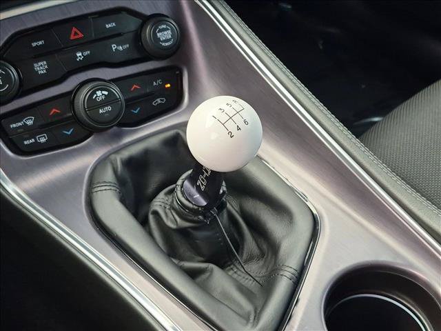 Used 2016 Dodge Challenger R/T Scat Pack w/ Technology Group RWD image 12