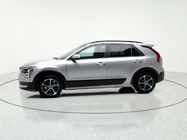 Certified 2023 Kia Niro FWD image 2