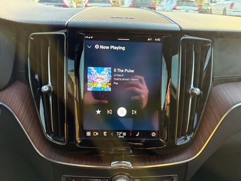 Used 2024 Volvo XC60 T8 Ultimate w/ Climate Package image 30