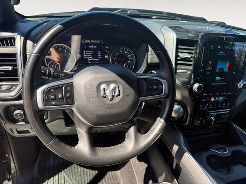 Used 2022 RAM 1500 Laramie AWD/4WD image 13