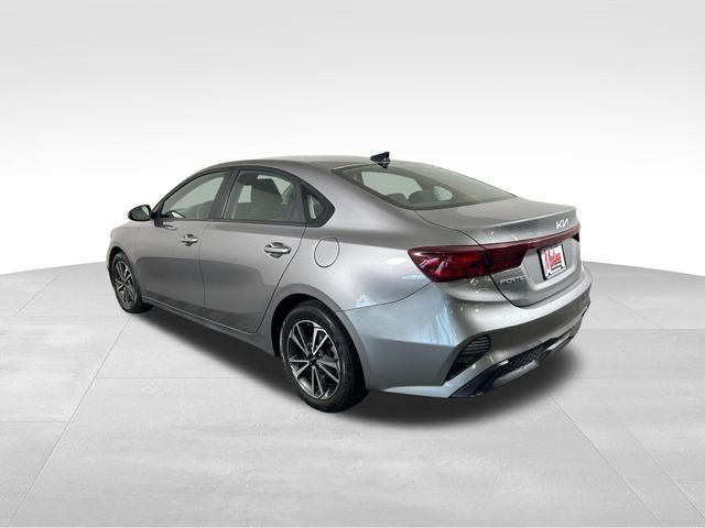 Used 2023 Kia Forte LXS FWD image 4