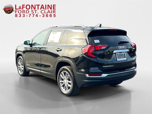 Used 2024 GMC Terrain SLT image 5