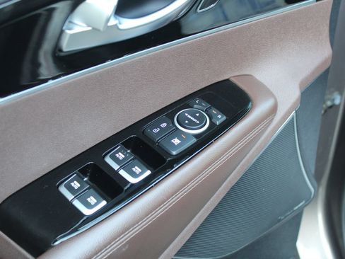 Used 2019 Kia Sorento SX AWD/4WD image 24
