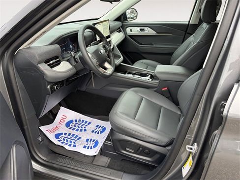 New 2026 Ford Explorer Active w/ Active Comfort Package image 9