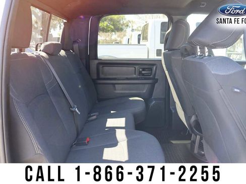 Used 2024 RAM 3500 Tradesman w/ Chrome Appearance Group AWD/4WD image 16