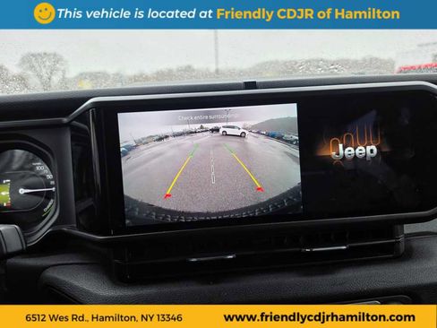 Used 2025 Jeep Wrangler Willys image 18