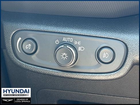 Used 2021 Chevrolet TrailBlazer LT w/ Premium Seating Package FWD image 26
