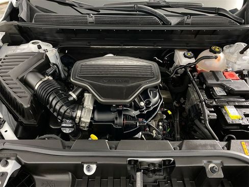 Certified 2023 GMC Acadia SLT w/ Preferred Package image 26