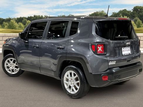 Used 2023 Jeep Renegade Latitude image 10