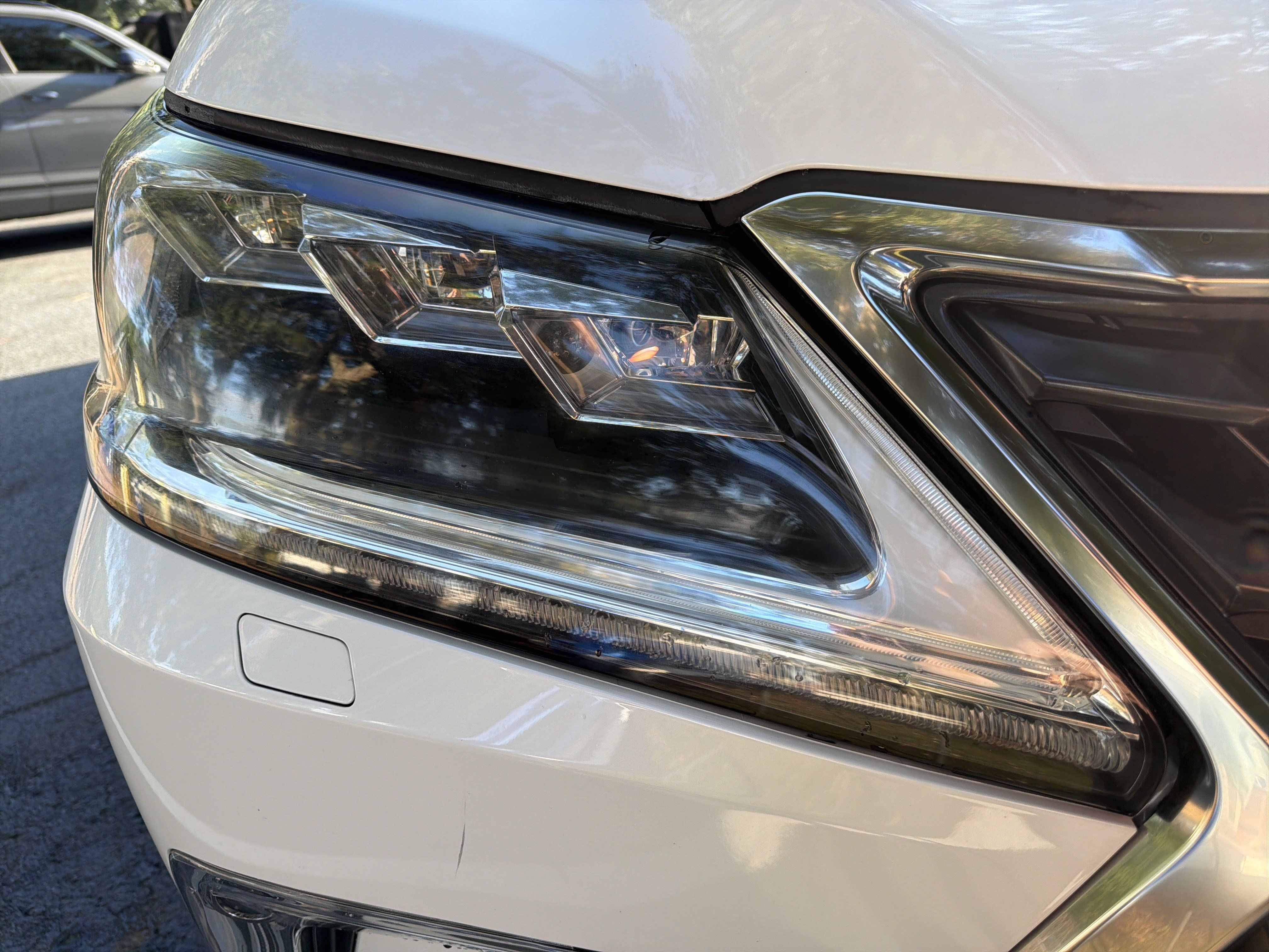 Used 2021 Lexus LX 570 4WD w/ Sport Package image 12