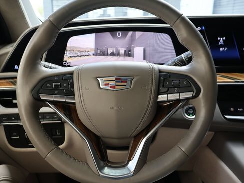 Used 2022 Cadillac Escalade Sport Platinum AWD/4WD image 15