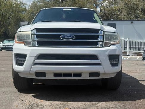 Used 2017 Ford Expedition XLT RWD image 2