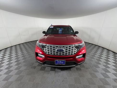 Used 2021 Ford Explorer Platinum w/ Equipment Group 601A AWD/4WD image 8