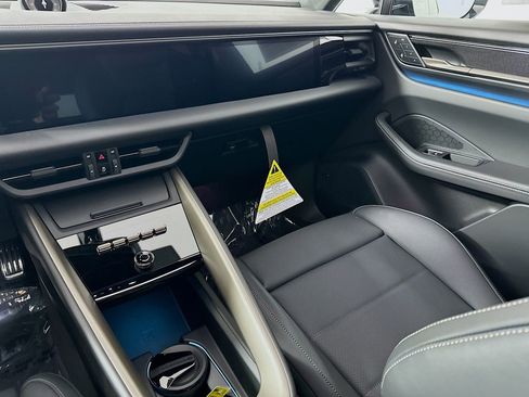 New 2026 Porsche Macan Turbo Electric AWD/4WD image 26