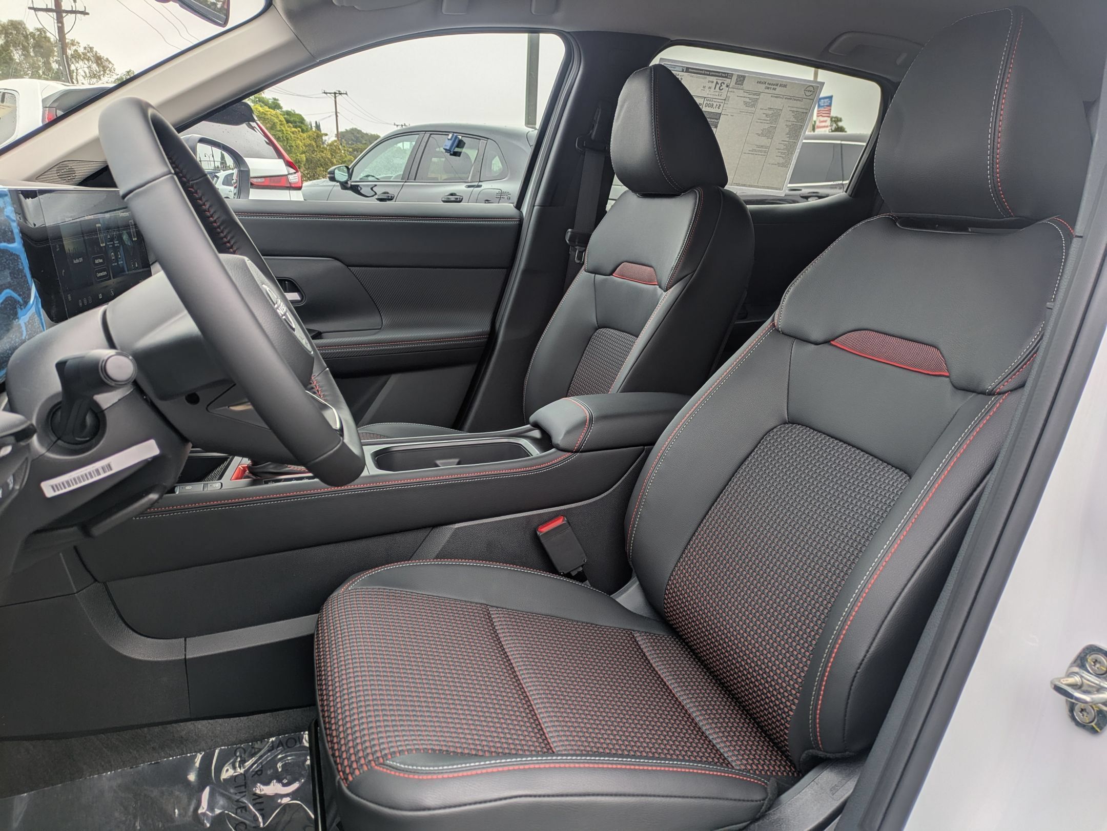 New 2026 Nissan Kicks SR FWD image 12