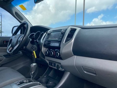Used 2013 Toyota Tacoma PreRunner w/ SR5 Pkg RWD image 11