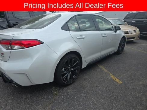Used 2026 Toyota Corolla SE w/ SE Premium Package FWD image 11