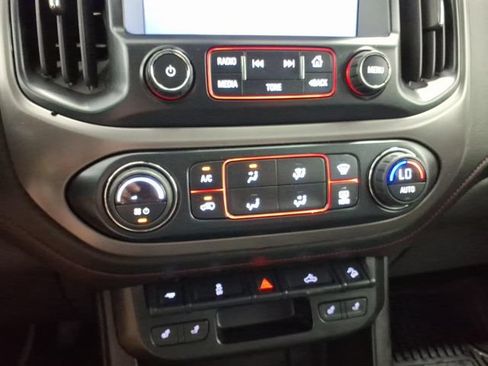 Used 2016 GMC Canyon SLE w/ All Terrain Package AWD/4WD image 23