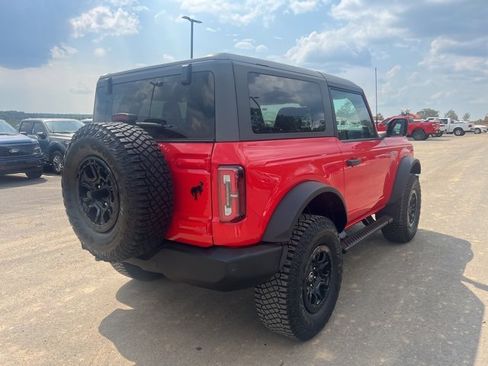 Used 2022 Ford Bronco Wildtrak image 3