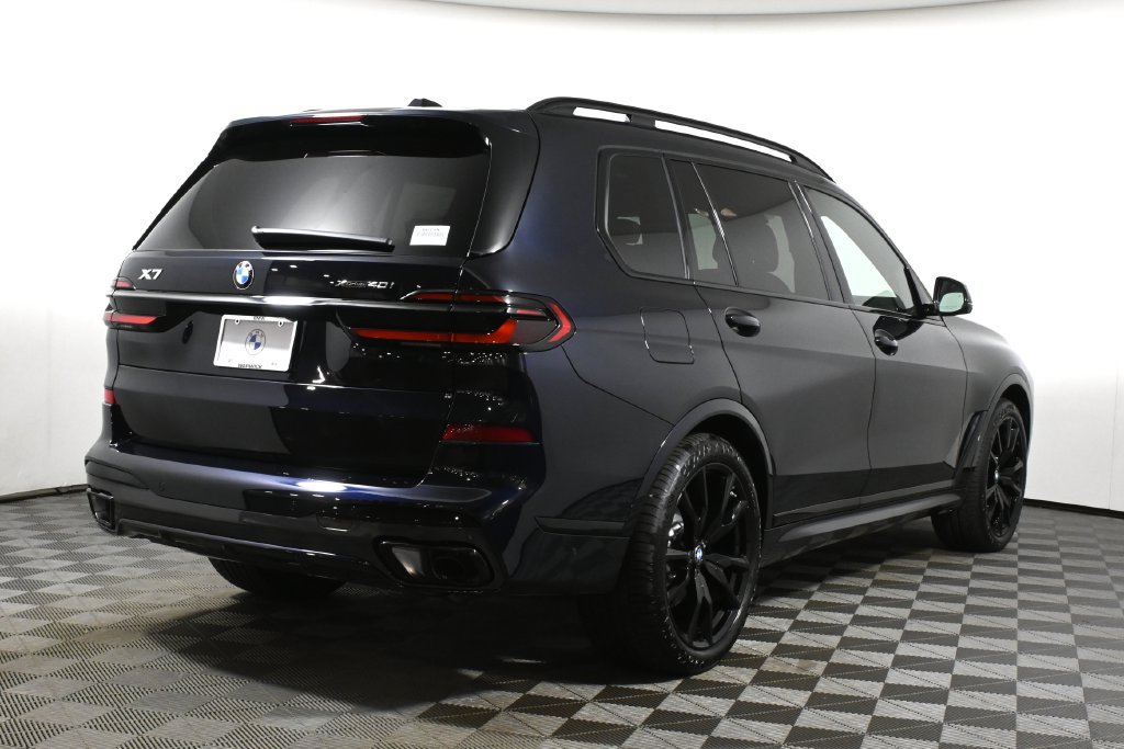 Used 2027 BMW X7 xDrive40i w/ M Sport Package AWD/4WD image 7