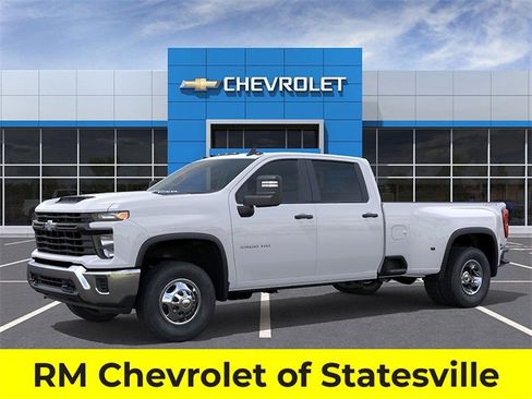 New 2026 Chevrolet Silverado 3500 W/T image 2
