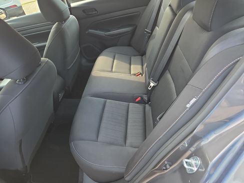 Used 2024 Nissan Altima 2.5 SV FWD image 7