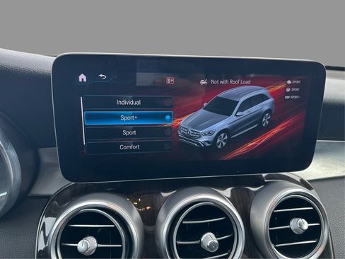 Used 2020 Mercedes-Benz GLC 300 image 22