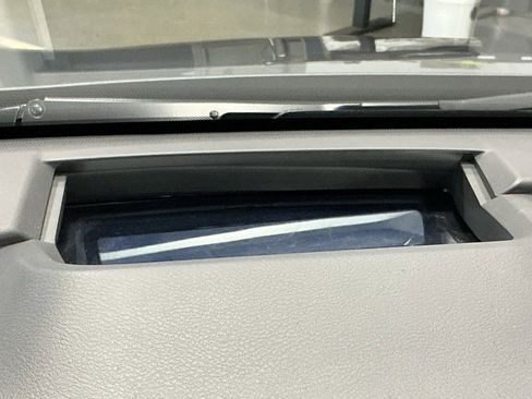 Used 2023 Nissan Ariya FWD image 15