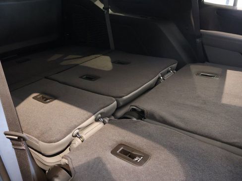 New 2026 GMC Yukon Elevation image 12