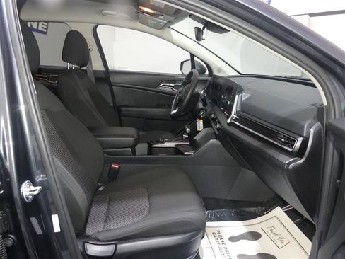Used 2024 Kia Sportage LX FWD image 21