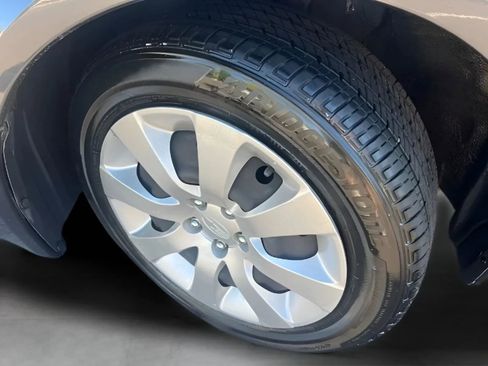Used 2011 Subaru Impreza 2.5i AWD/4WD image 17