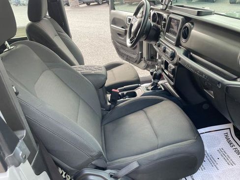 Used 2022 Jeep Wrangler Sport AWD/4WD image 24