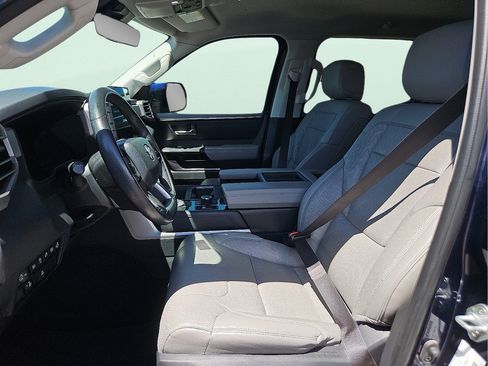 Used 2024 Toyota Tundra Limited w/ Power Package AWD/4WD image 13