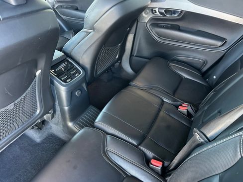 Used 2021 Volvo XC90 T8 R-Design w/ Advanced Package AWD/4WD image 4