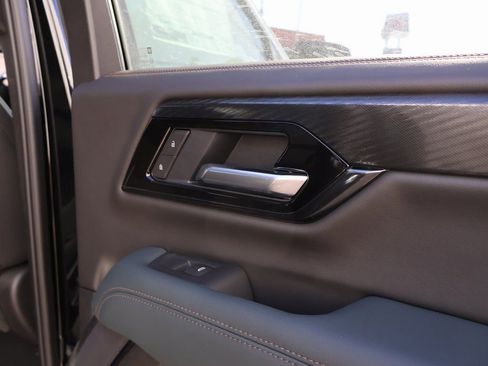 New 2026 GMC Yukon XL AT4 w/ AT4 Premium Plus Package AWD/4WD image 15