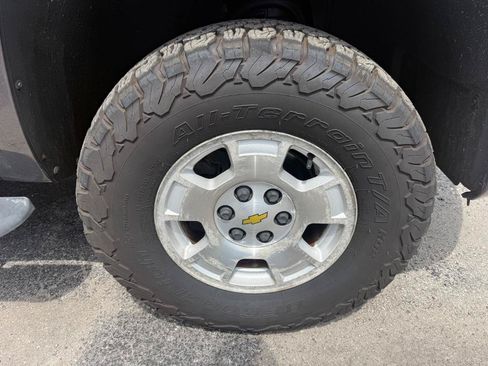 Used 2011 Chevrolet Silverado 1500 LT w/ All-Star Edition AWD/4WD image 9