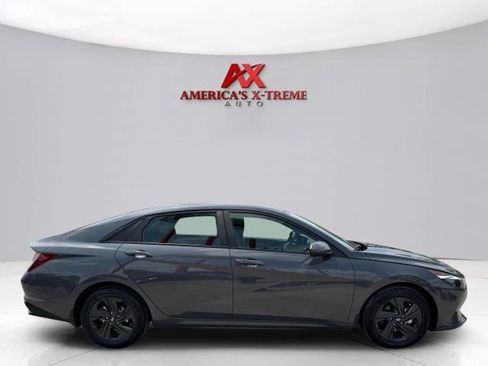 Used 2023 Hyundai Elantra SEL FWD image 7
