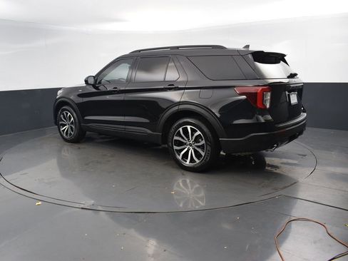 Used 2022 Ford Explorer ST-Line w/ Class IV Trailer Tow Package image 4
