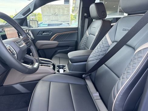 New 2026 GMC Canyon Denali AWD/4WD image 4