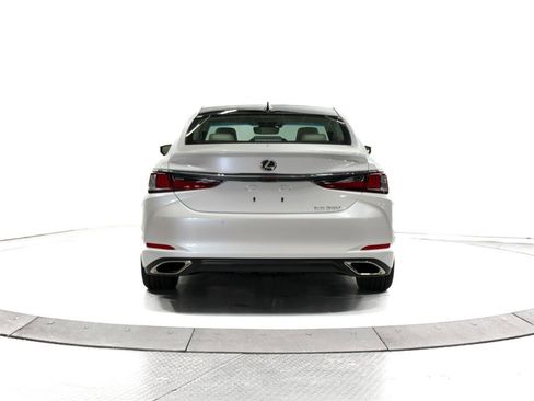 New 2025 Lexus ES 350 w/ Luxury Package image 10