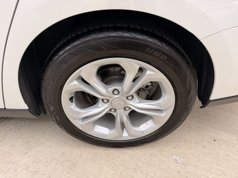 Certified 2024 Honda Accord LX image 30