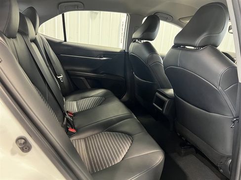 Used 2024 Toyota Camry SE image 19