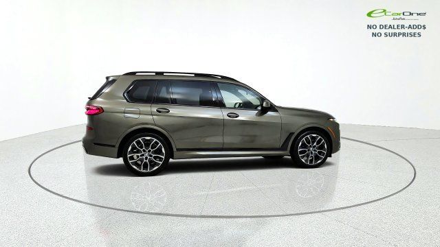Used 2026 BMW X7 xDrive40i AWD/4WD image 9