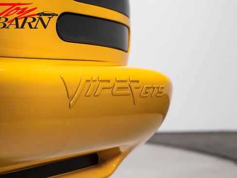 Used 2001 Dodge Viper GTS RWD image 14