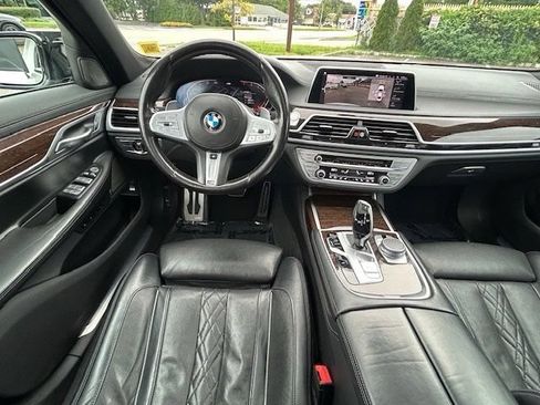 Used 2020 BMW 740i xDrive w/ M Sport Package AWD/4WD image 14