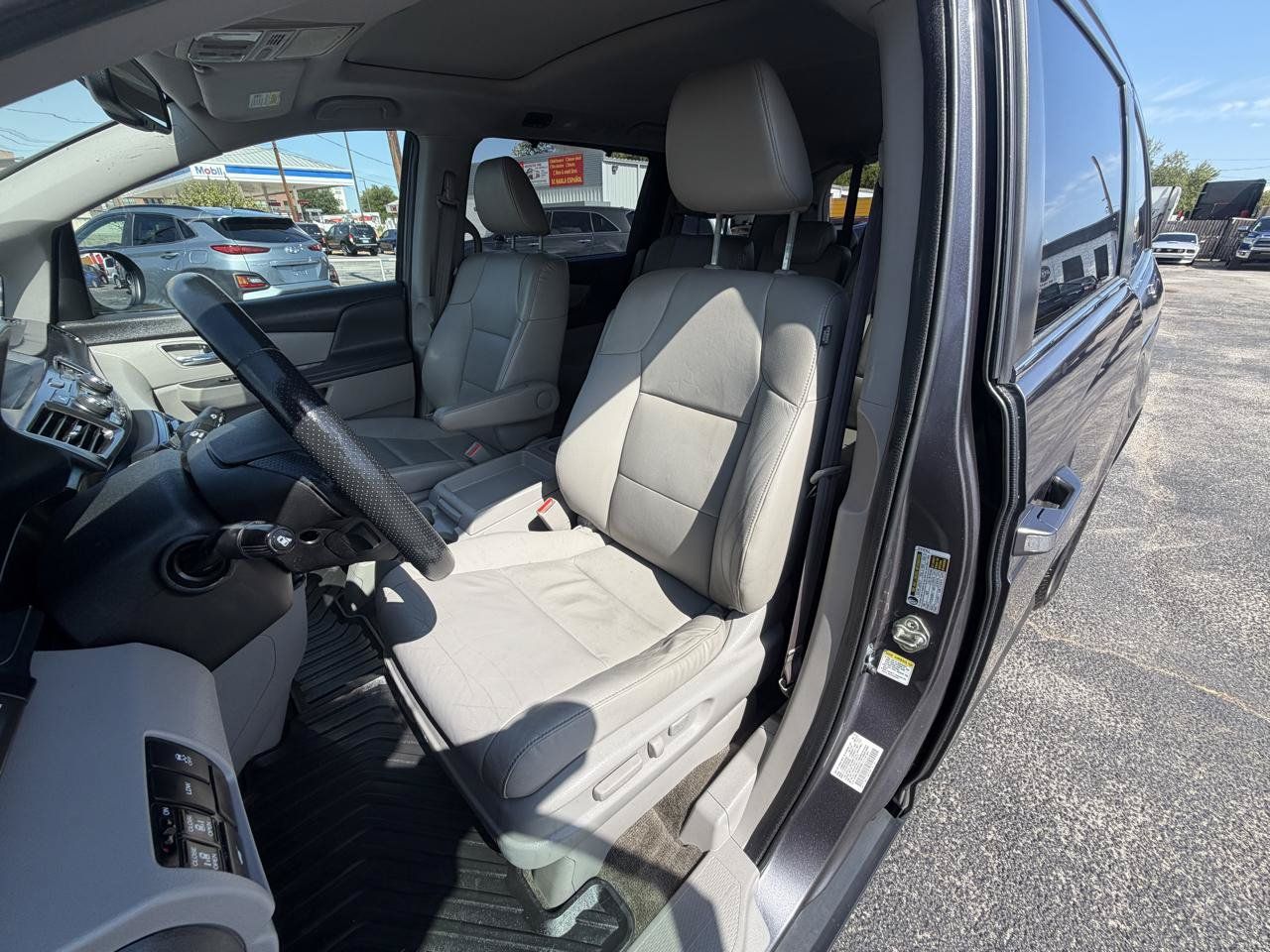 Used 2015 Honda Odyssey EX-L image 10