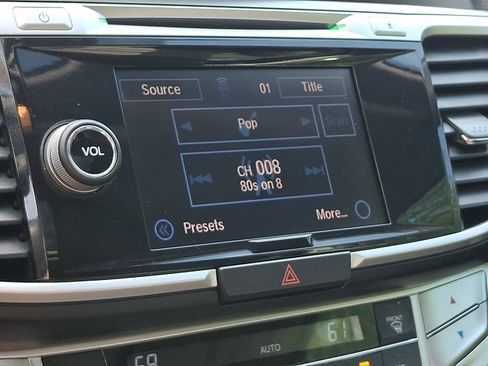Used 2015 Honda Accord Touring image 18