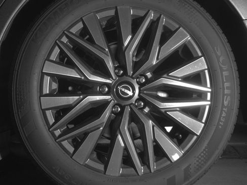 Used 2025 Nissan Altima 2.5 SV image 14