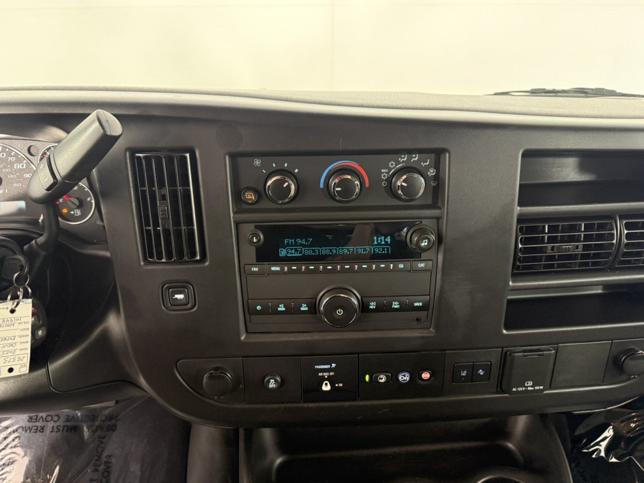Used 2025 Chevrolet Express 3500 LT w/ LT Preferred Equipment Group RWD image 19